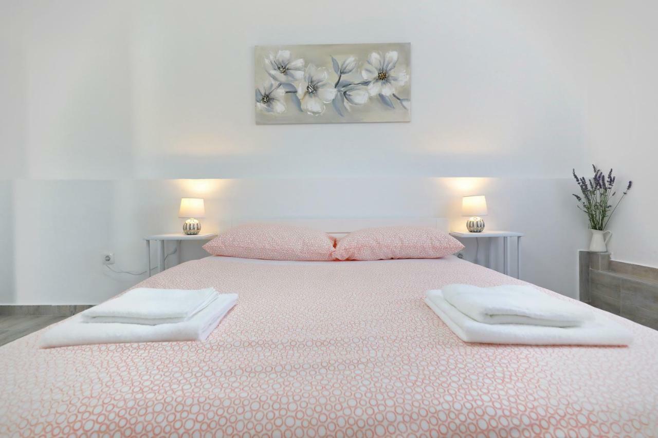 Apartmani Neva, Pridraga Kültér fotó