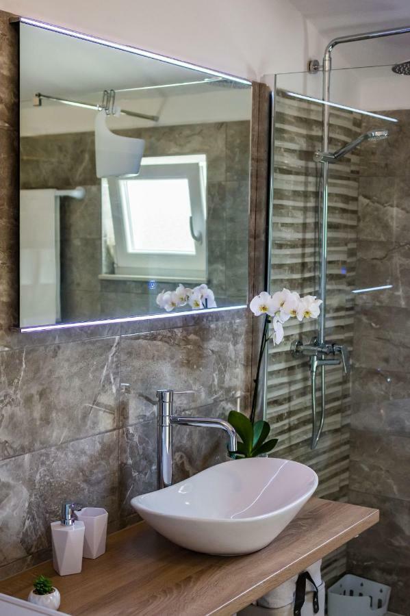 Apartmani Neva, Pridraga Kültér fotó