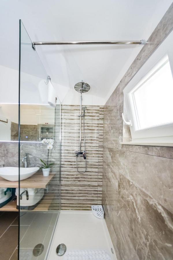 Apartmani Neva, Pridraga Kültér fotó
