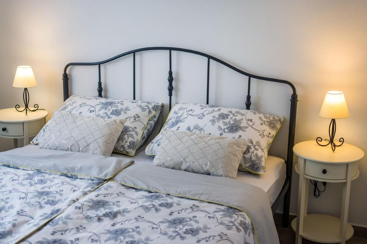Apartmani Neva, Pridraga Kültér fotó